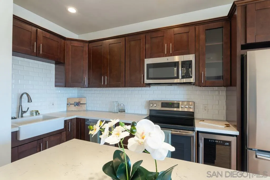 Photo #2: 2601040 Listing: Photo #2