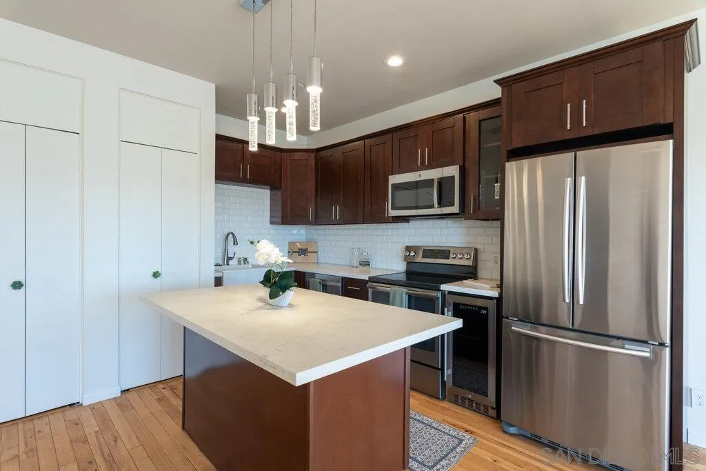 Photo #3: 2601040 Listing: Photo #3