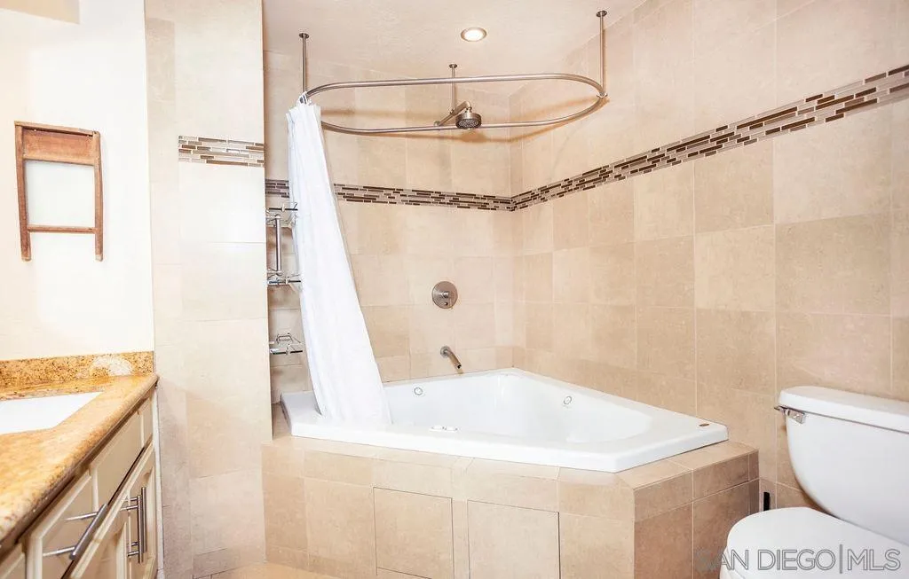 Photo #14: 2601043 Listing: Photo #14