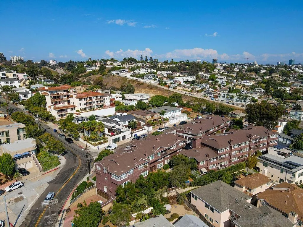 Photo #32: 2601043 Listing: Photo #32