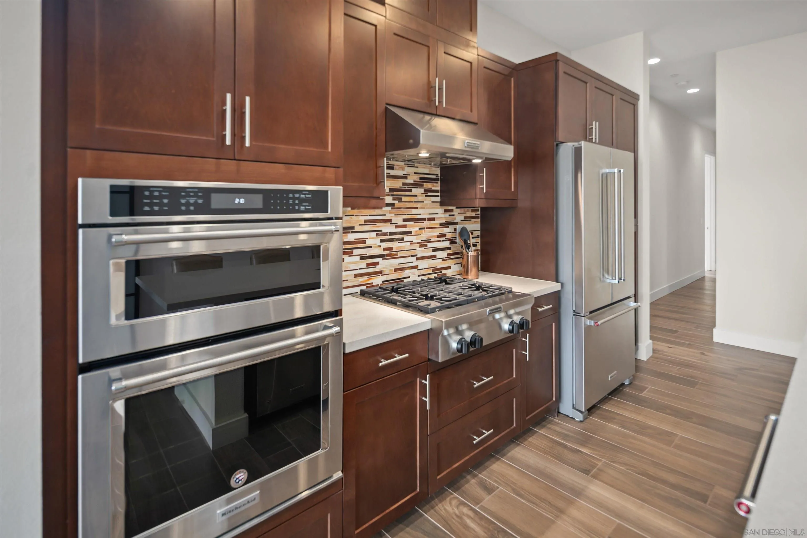 Photo #4: 2601044 Listing: Photo #4