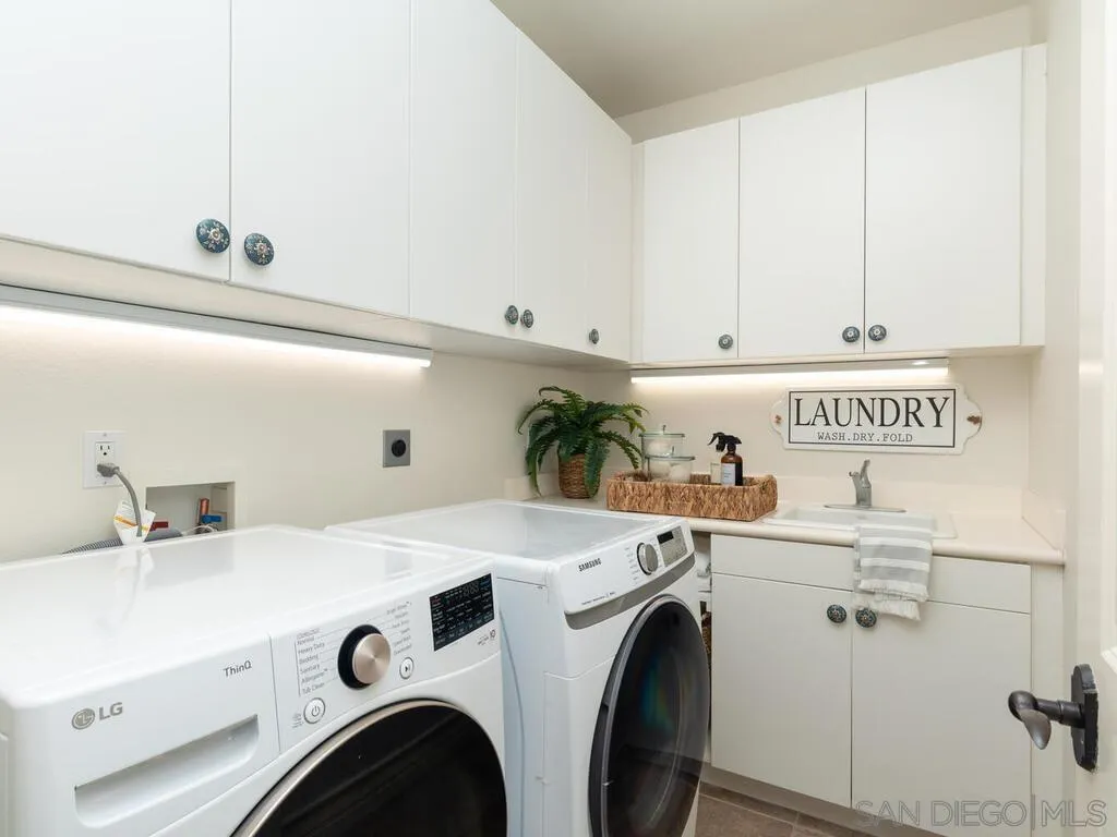 https://cdn.realtyfeed.com/cdn/127/2601051/6bcbafb4abafb9047641b35767f8c850.webp