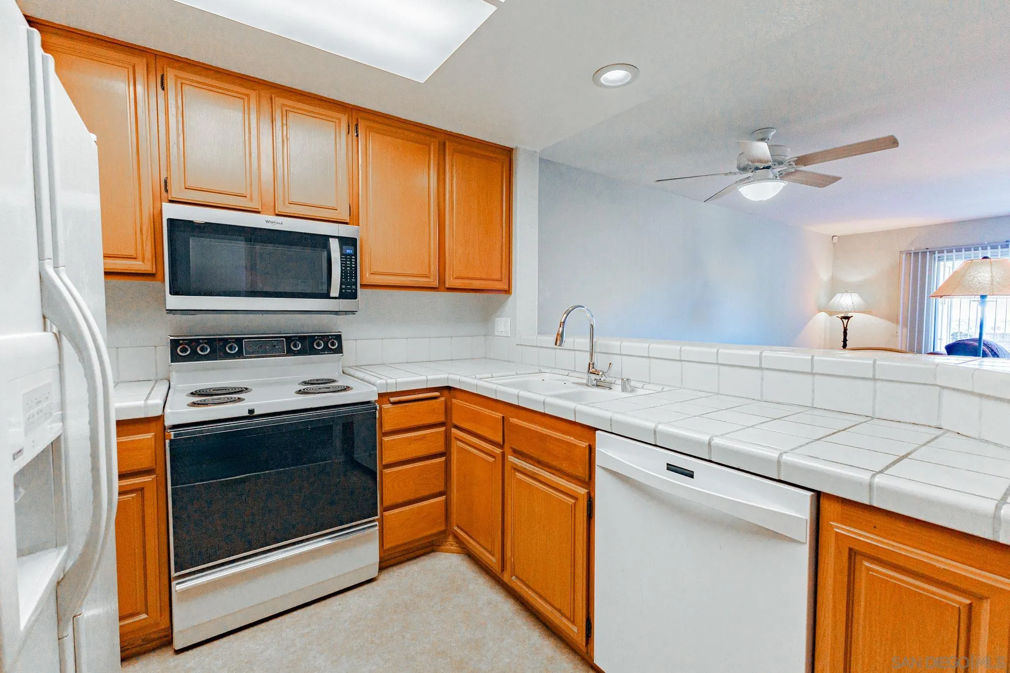 Photo #8: 2601052 Listing: Photo #8