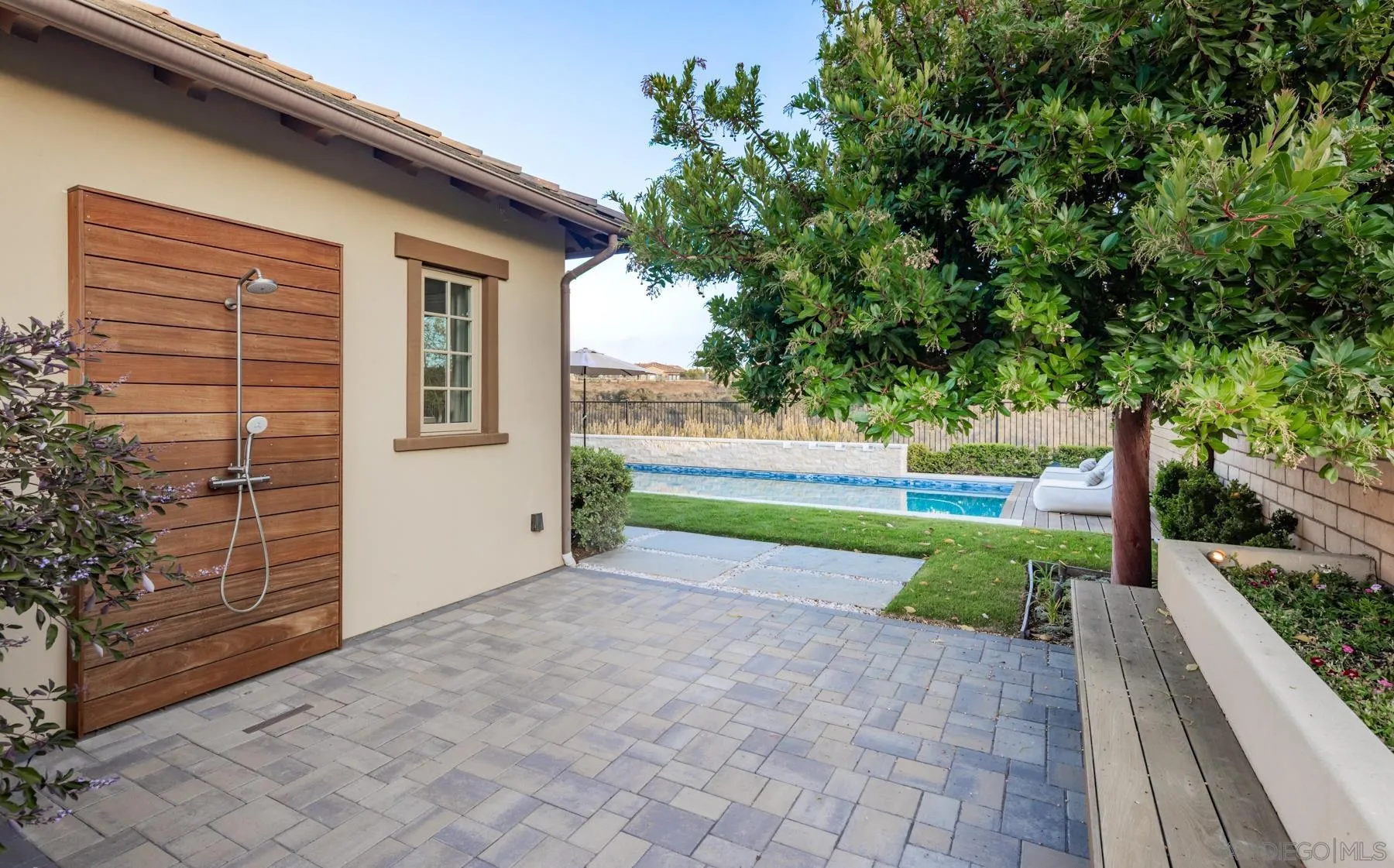 https://cdn.realtyfeed.com/cdn/127/2601055/20c287041168cacc33ed4ac24970b8ae.webp