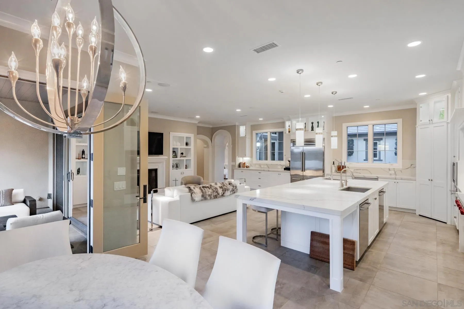 https://cdn.realtyfeed.com/cdn/127/2601055/4f0c5b637c2cda630941c7a9316abd86.webp