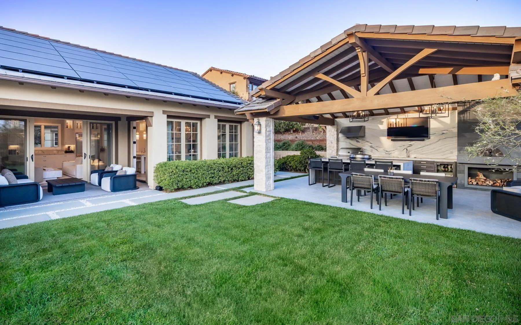 https://cdn.realtyfeed.com/cdn/127/2601055/91636229d418729e75045d7587a2f81d.webp