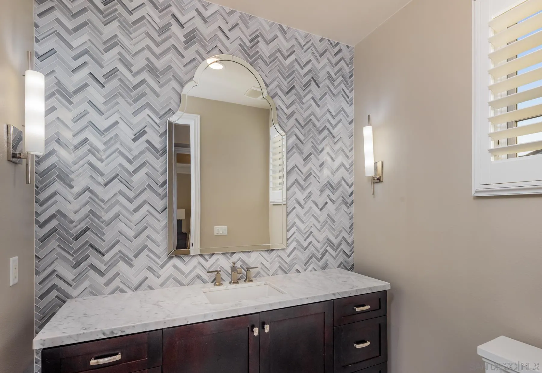 https://cdn.realtyfeed.com/cdn/127/2601055/c956cf9ae0afbbeda8278eadafb12bae.webp