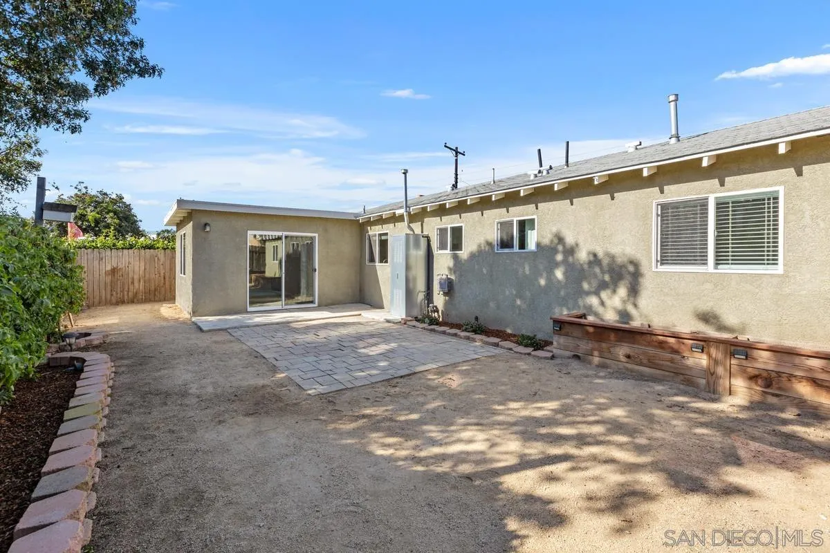 https://cdn.realtyfeed.com/cdn/127/2601060/562c541a54ca13e162d76ad258c0b559.webp