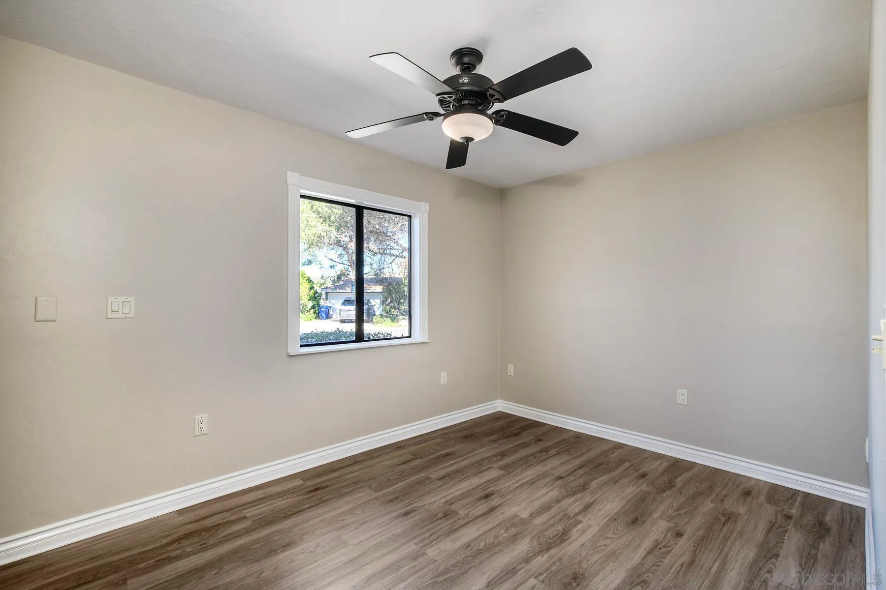 https://cdn.realtyfeed.com/cdn/127/2601061/65c49c71a2d6fff90af226c61150b6c7.webp