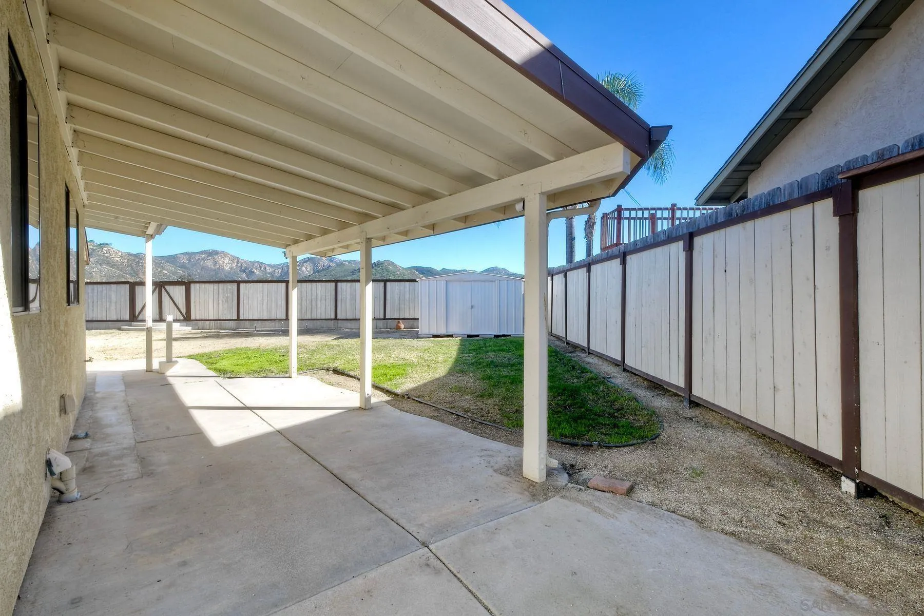 https://cdn.realtyfeed.com/cdn/127/2601061/755eab22f4d0bd34d50fab05198b5222.webp