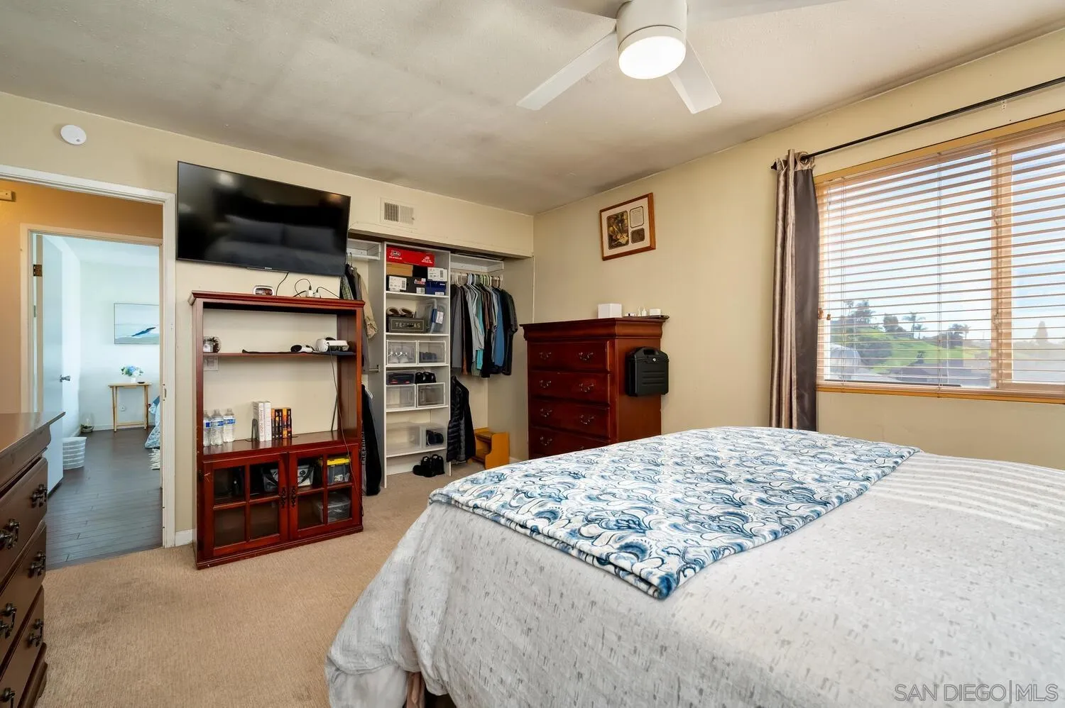 https://cdn.realtyfeed.com/cdn/127/2601062/159f9ebf8743f8400b7ec551b51e20d0.webp