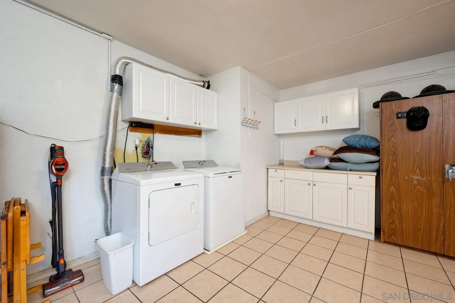 https://cdn.realtyfeed.com/cdn/127/2601062/330d4a973c8874d7d3b84a6cb8083e11.webp