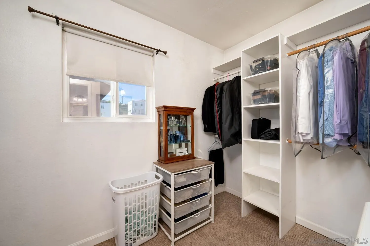https://cdn.realtyfeed.com/cdn/127/2601062/73a973e40a6ab76ee421296962c748c6.webp