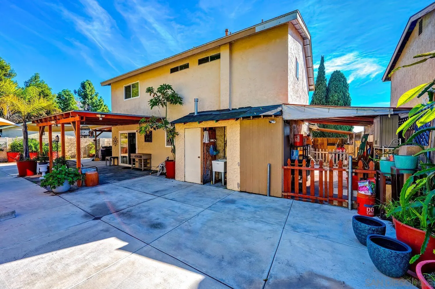 https://cdn.realtyfeed.com/cdn/127/2601062/c4d0ac9514c2768fbd8195f55b9139ab.webp