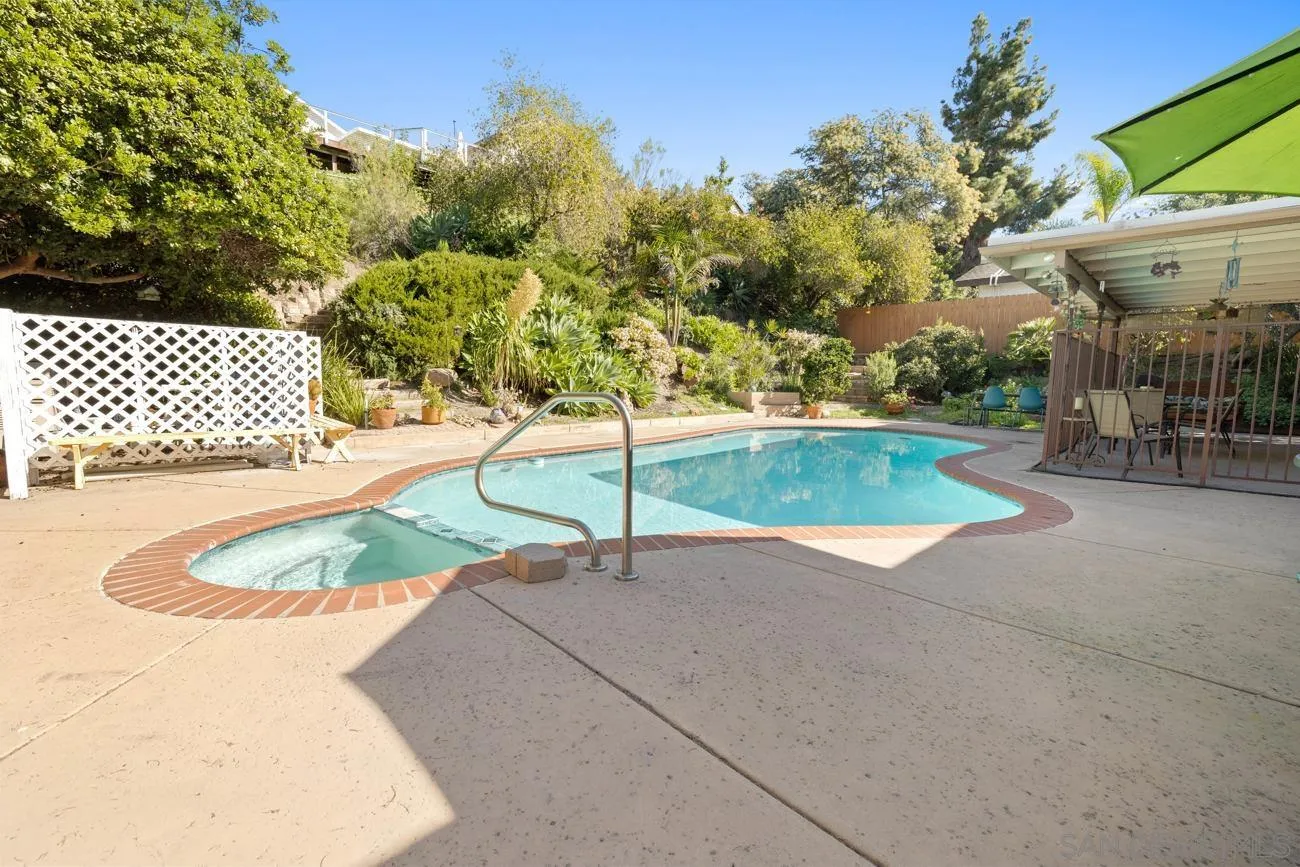 https://cdn.realtyfeed.com/cdn/127/2601063/97c98888269b747bdc9a6293678f5fc5.webp