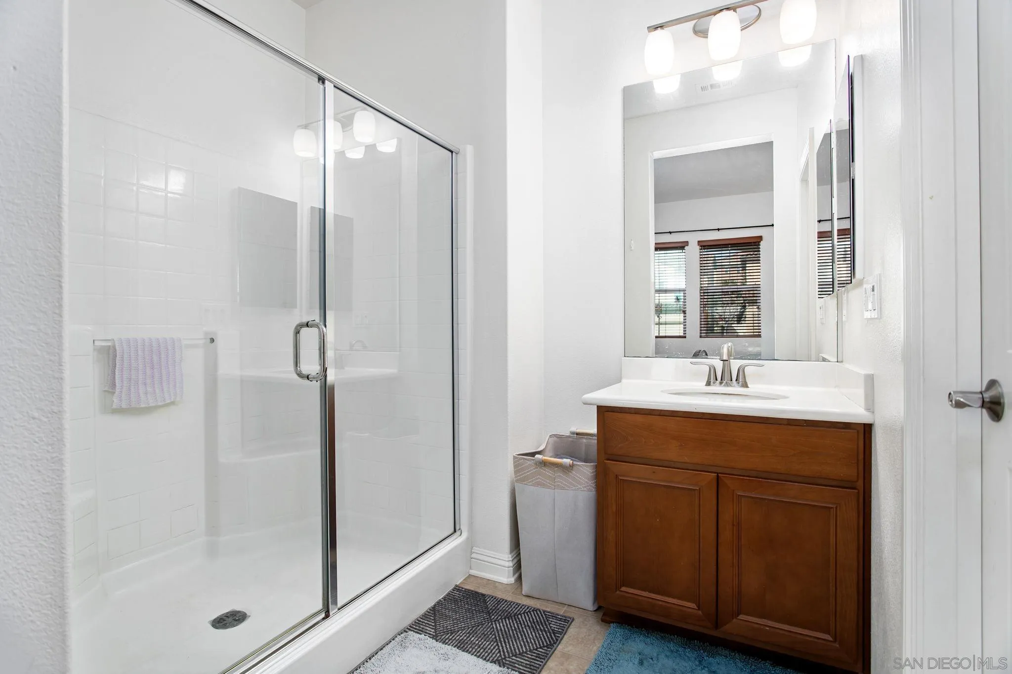 https://cdn.realtyfeed.com/cdn/127/2601066/1ad621f7c0222f40af7d93e2bd37a54d.webp