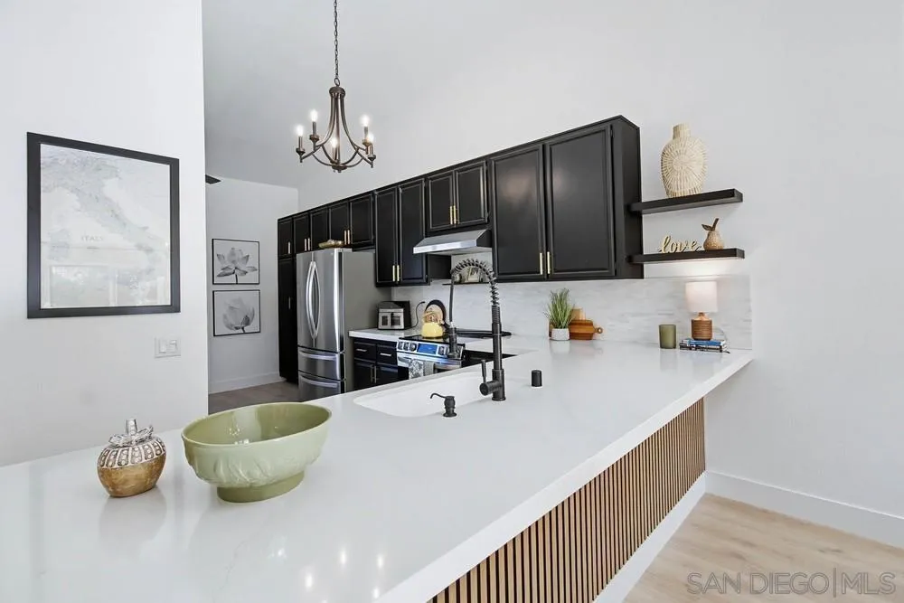 Photo #8: 2601067 Listing: Photo #8