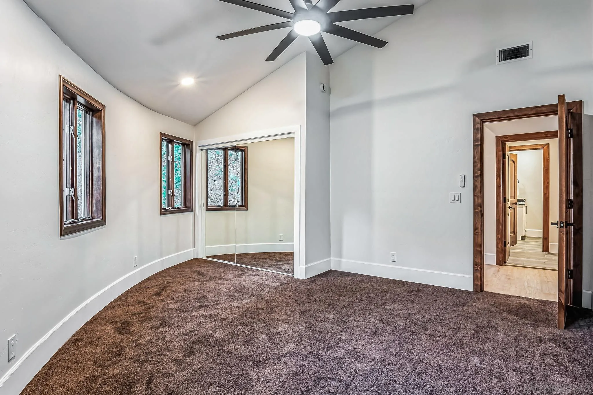 https://cdn.realtyfeed.com/cdn/127/2601069/39f06081f4f532f18116efc17008109d.webp