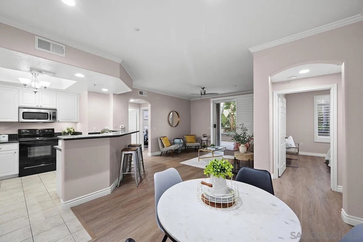 Photo #12: 2601073 Listing: Photo #12