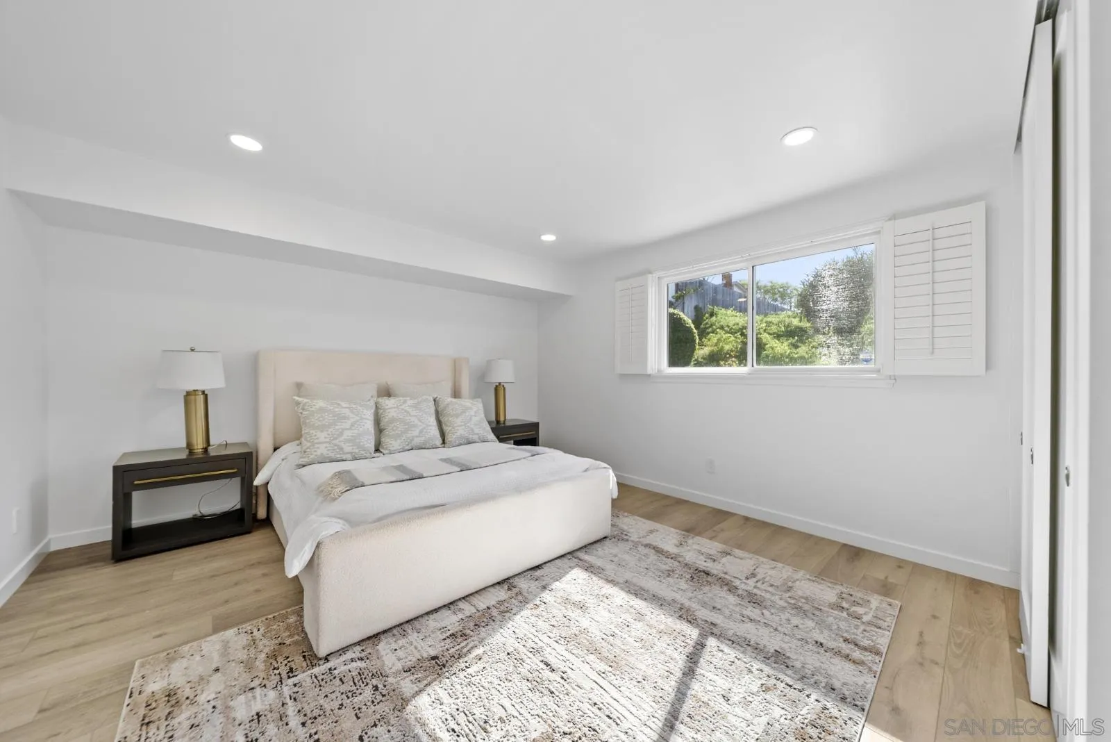 https://cdn.realtyfeed.com/cdn/127/2601076/c8400f4b03952dd25e6baf5157a21486.webp