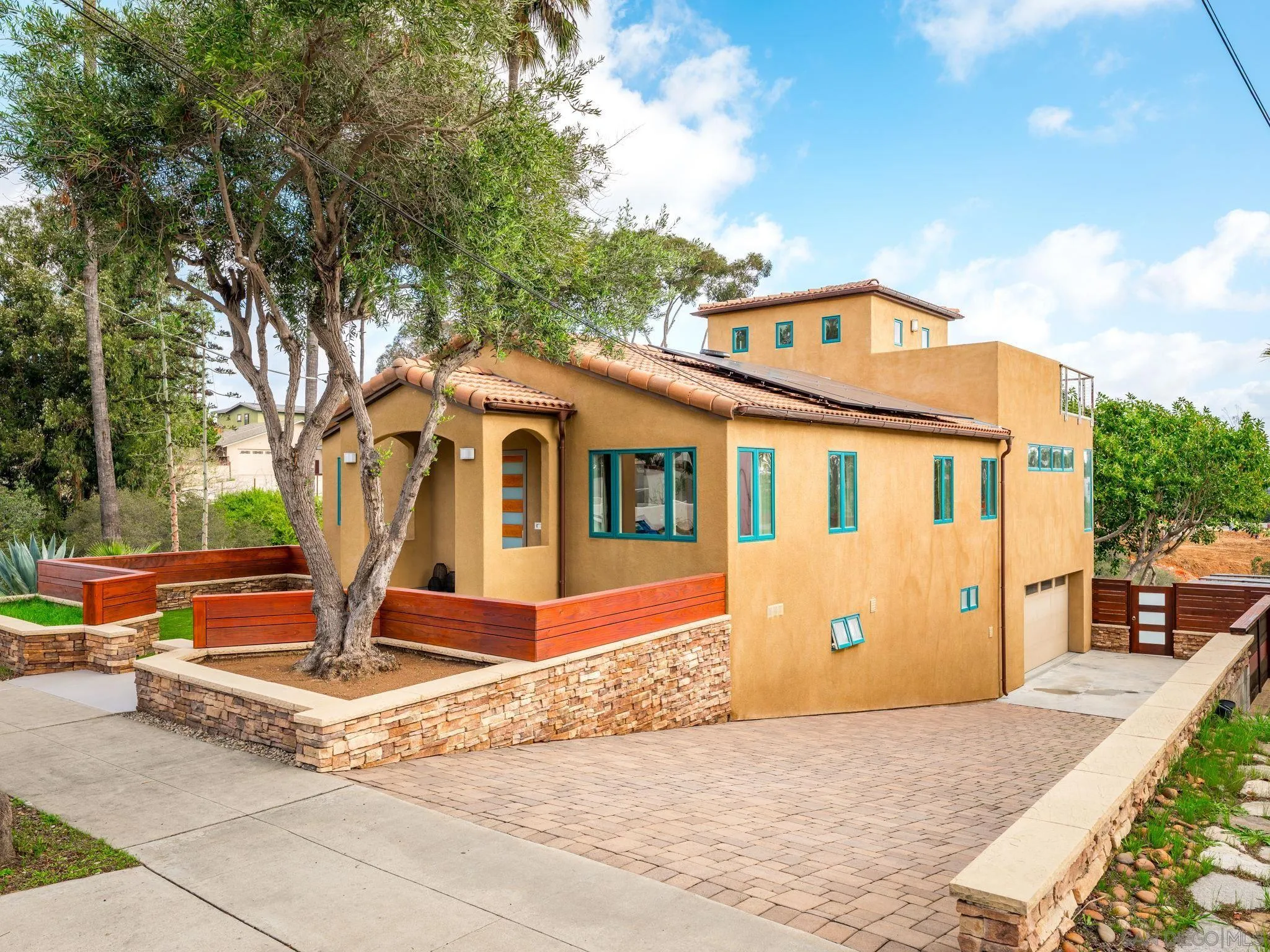 https://cdn.realtyfeed.com/cdn/127/2601077/4b7bb456a6547e997324d1dbb1b15c03.webp