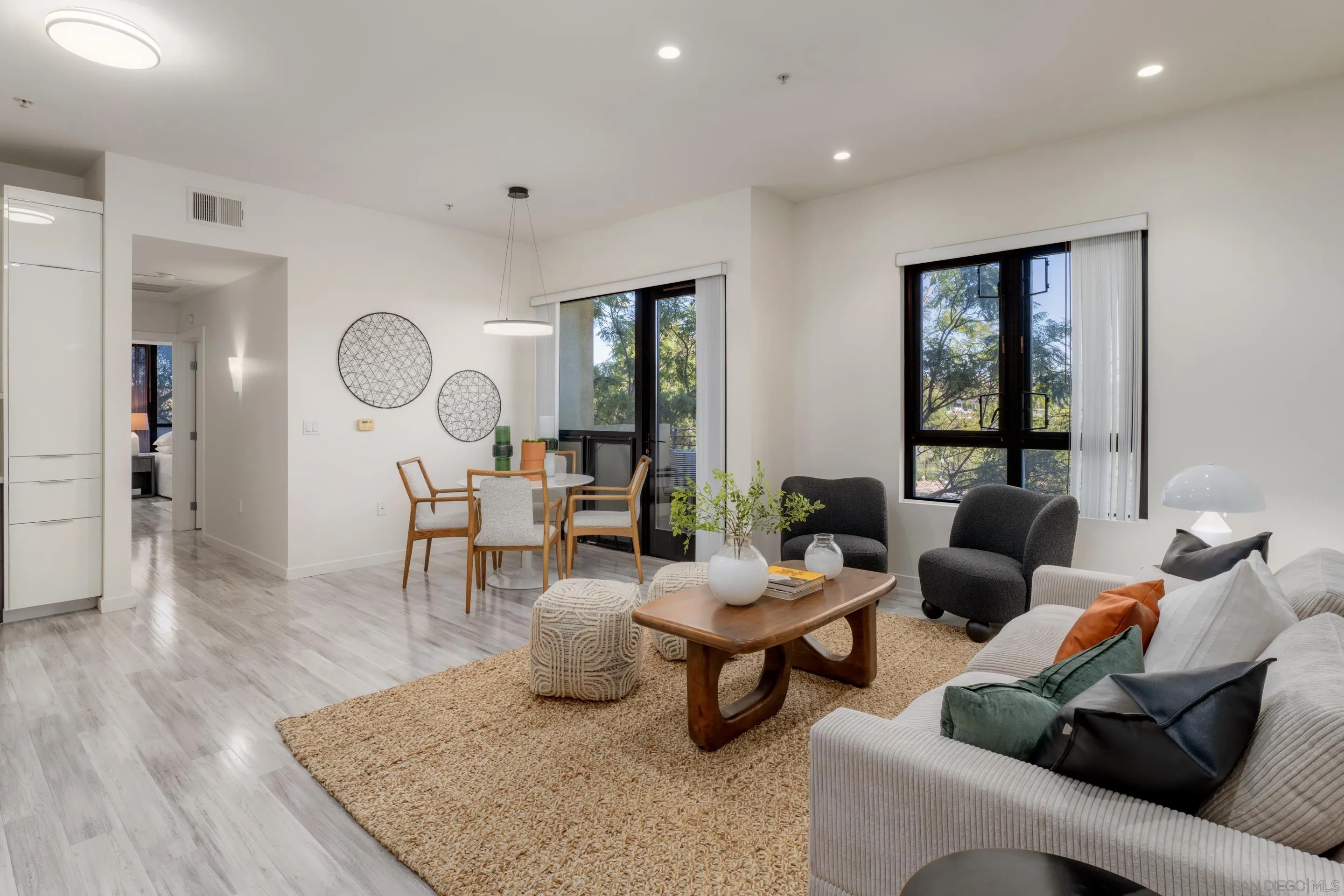 Photo #4: 2601079 Listing: Photo #4