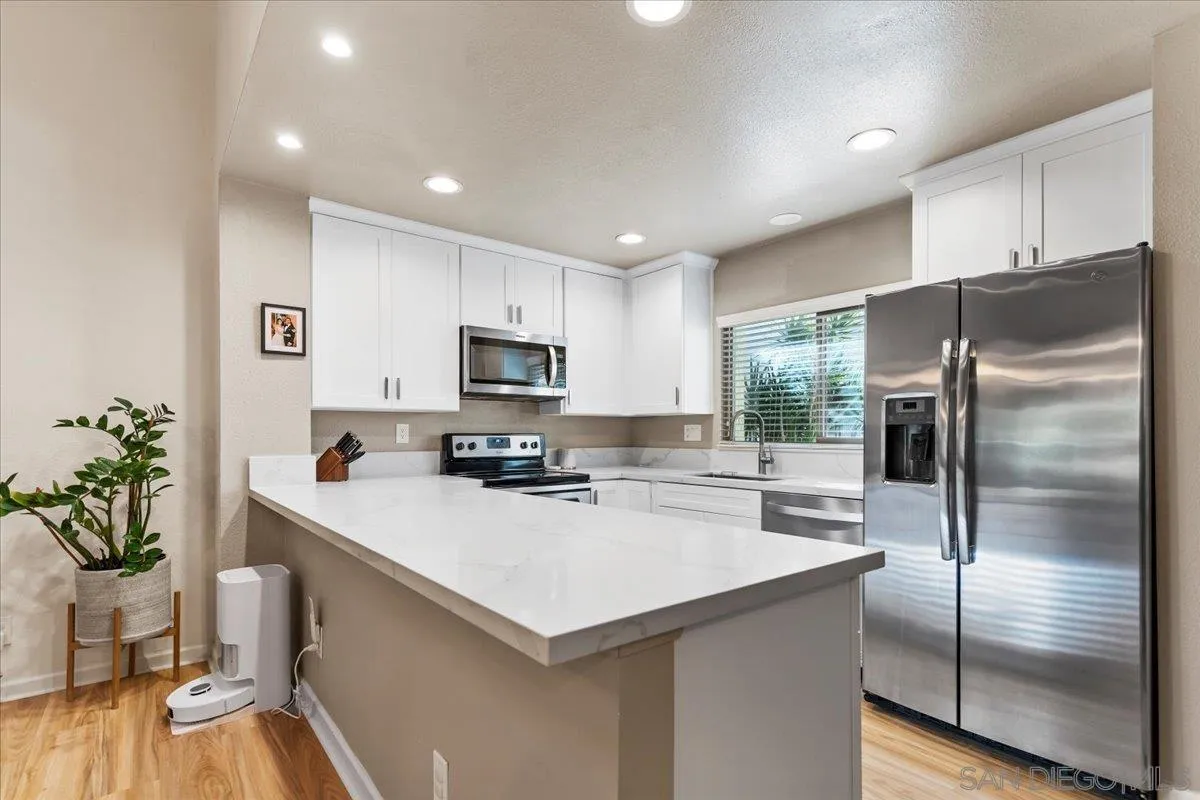 Photo #8: 2601083 Listing: Photo #8