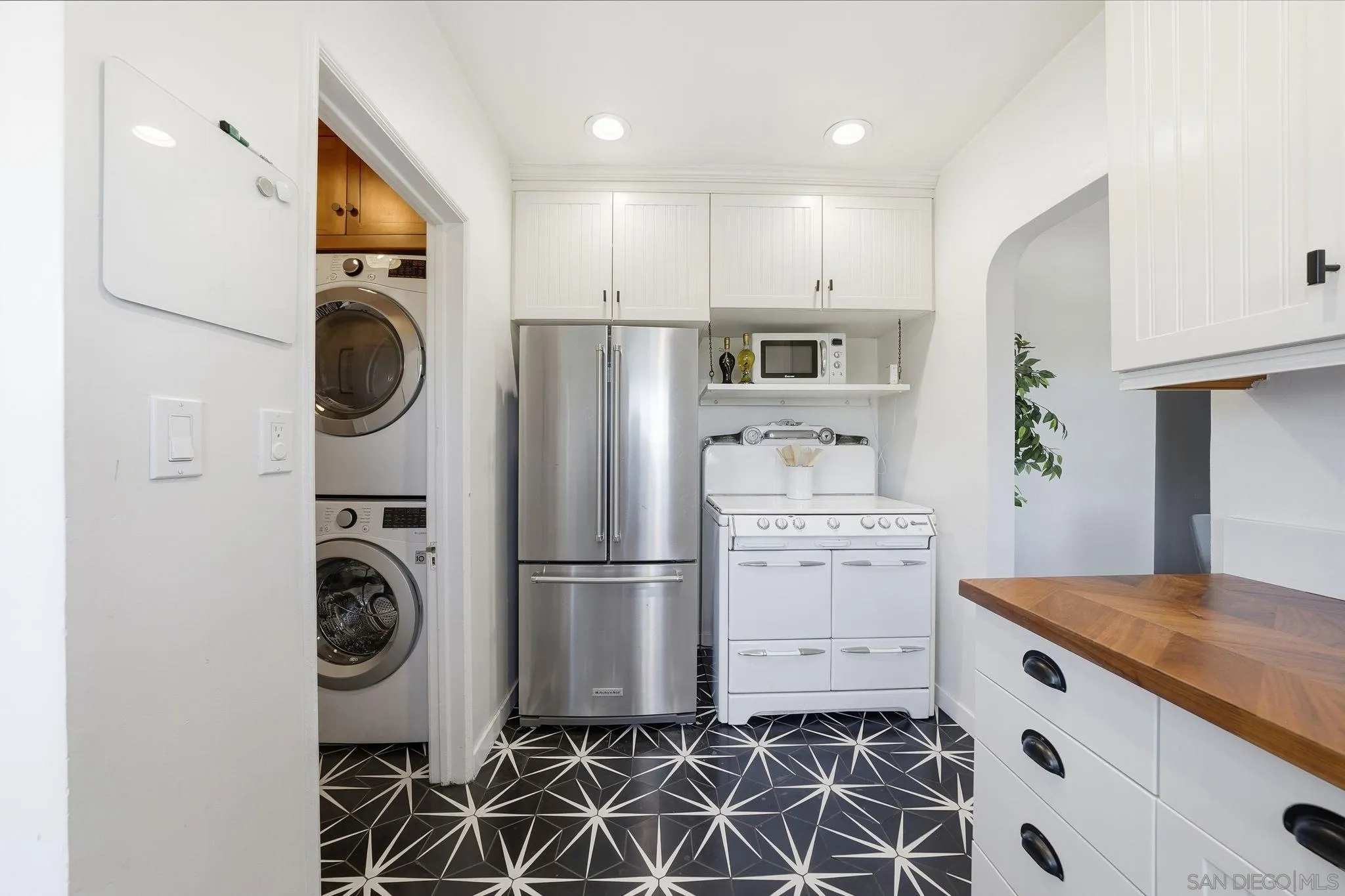 https://cdn.realtyfeed.com/cdn/127/2601086/1ae26608f6b1c5b0f31c6fefc4875078.webp
