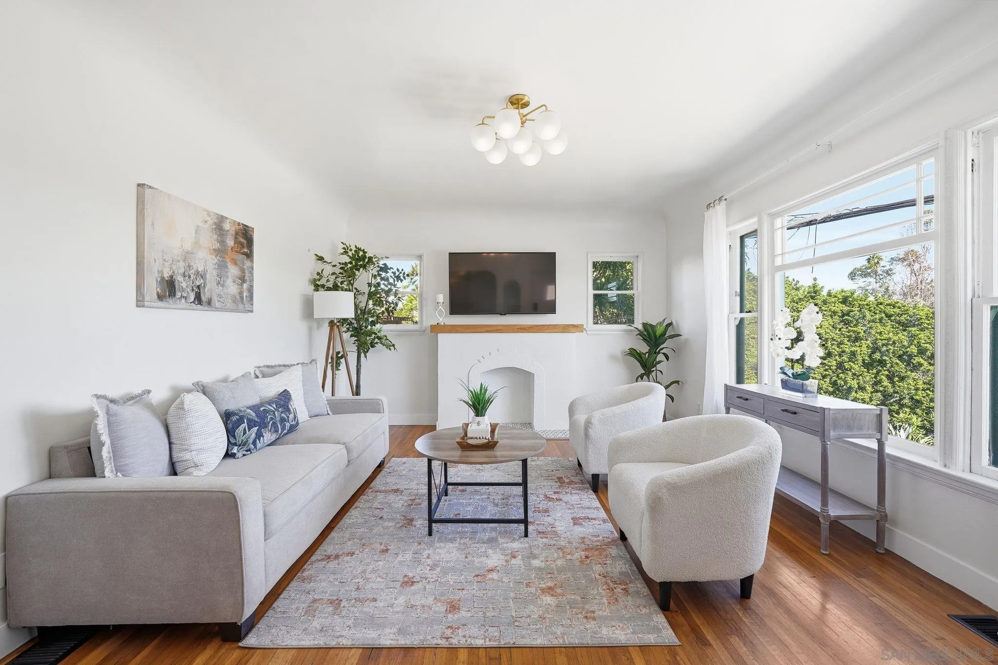 https://cdn.realtyfeed.com/cdn/127/2601086/ebde1b81bc65d11857b64090a32f2c2f.webp