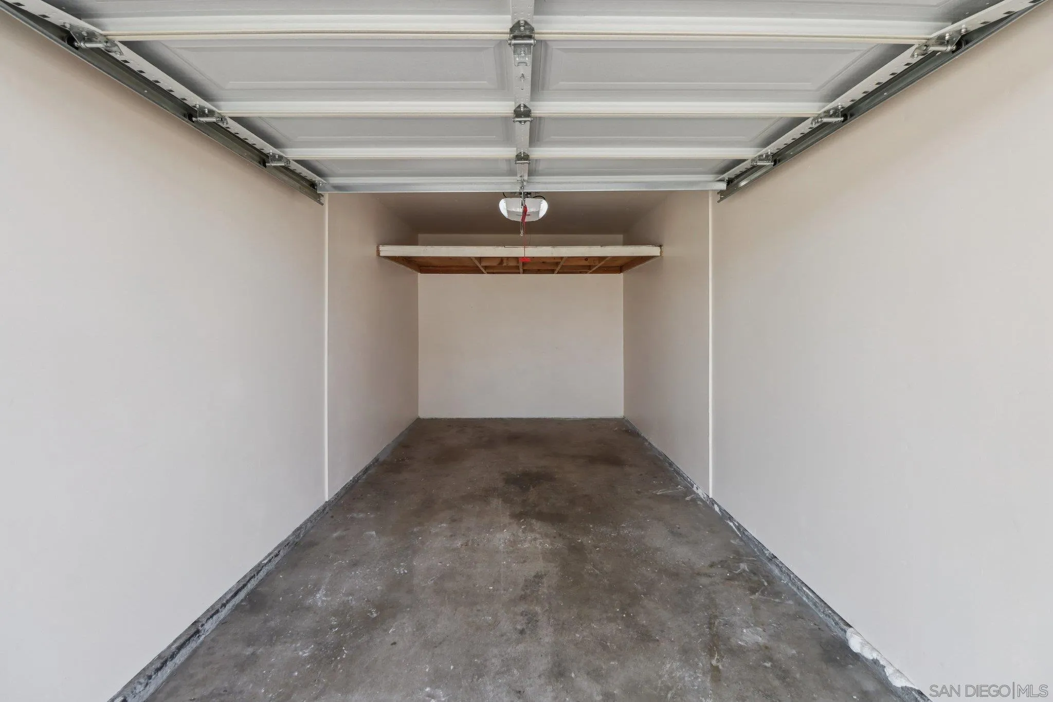 https://cdn.realtyfeed.com/cdn/127/2601087/2364f9cceb0e4a8c942d266ae3214f77.webp