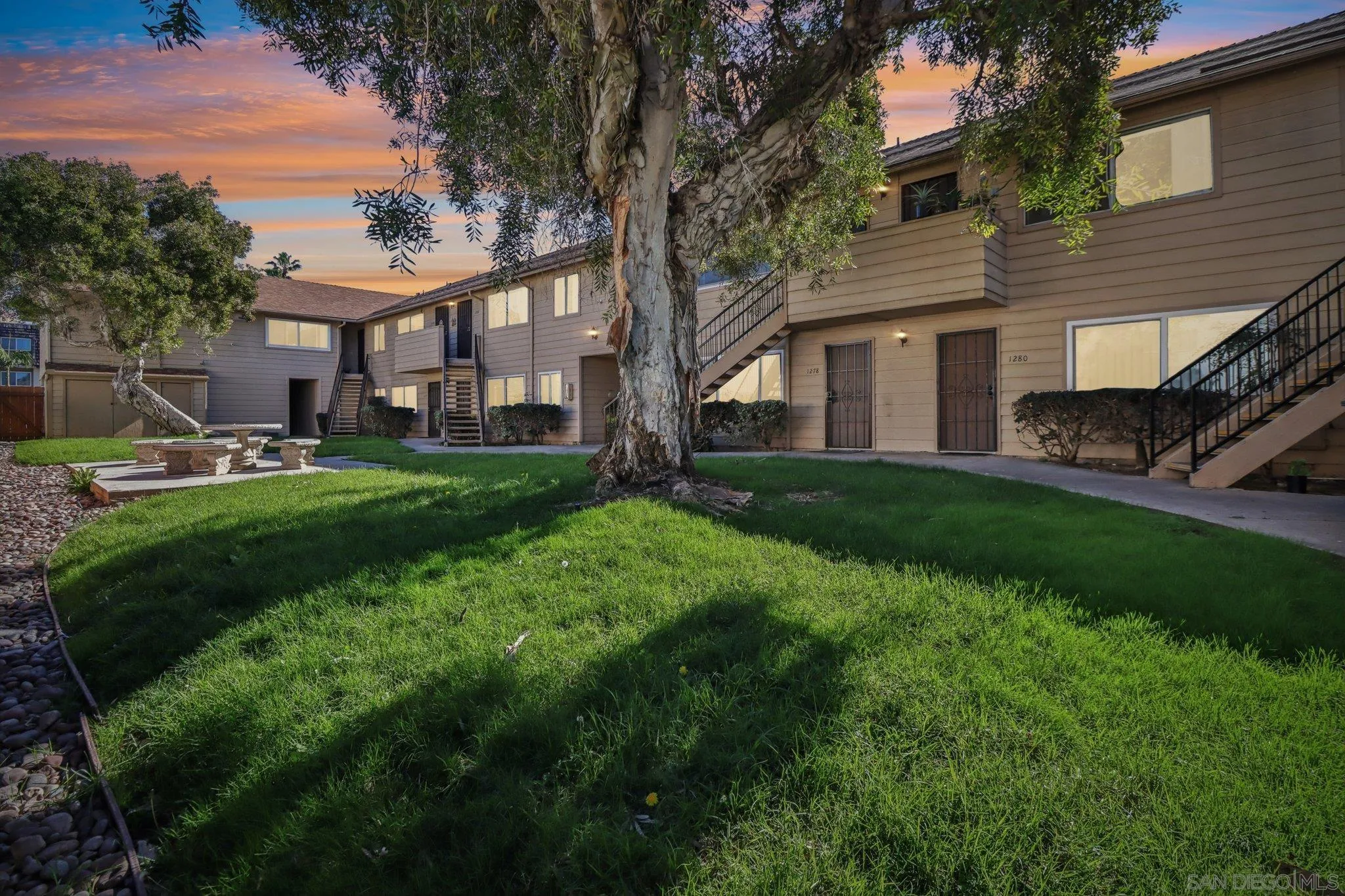 https://cdn.realtyfeed.com/cdn/127/2601087/57f13b1fb3cb1049f7ba744133455aa8.webp