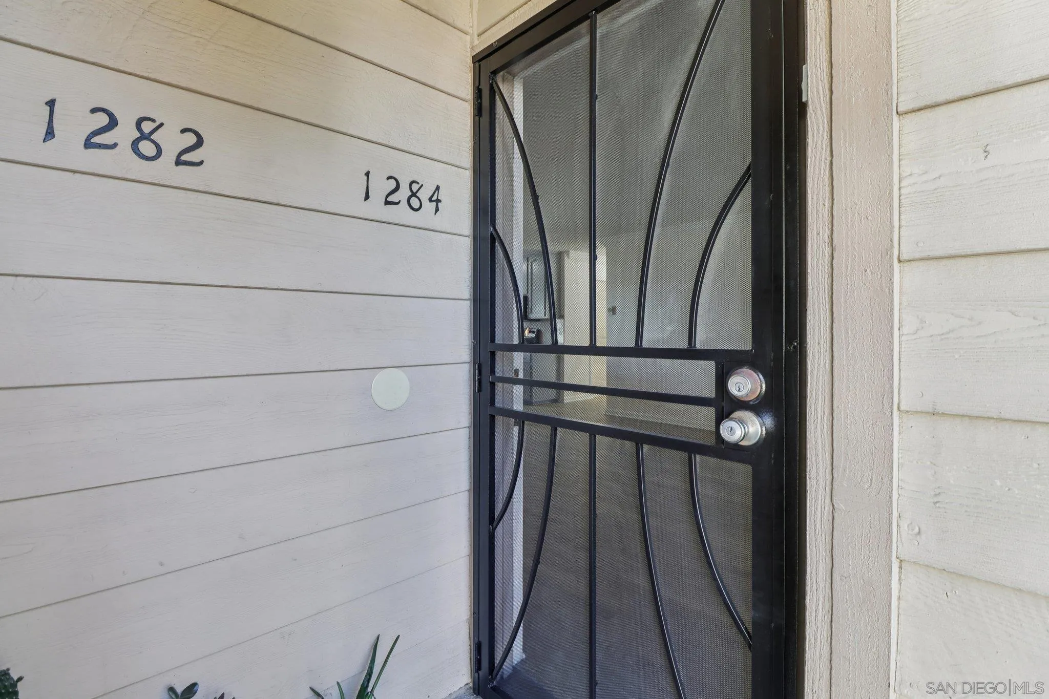 https://cdn.realtyfeed.com/cdn/127/2601087/8cc72798a2c75a29d084b380374eb23f.webp