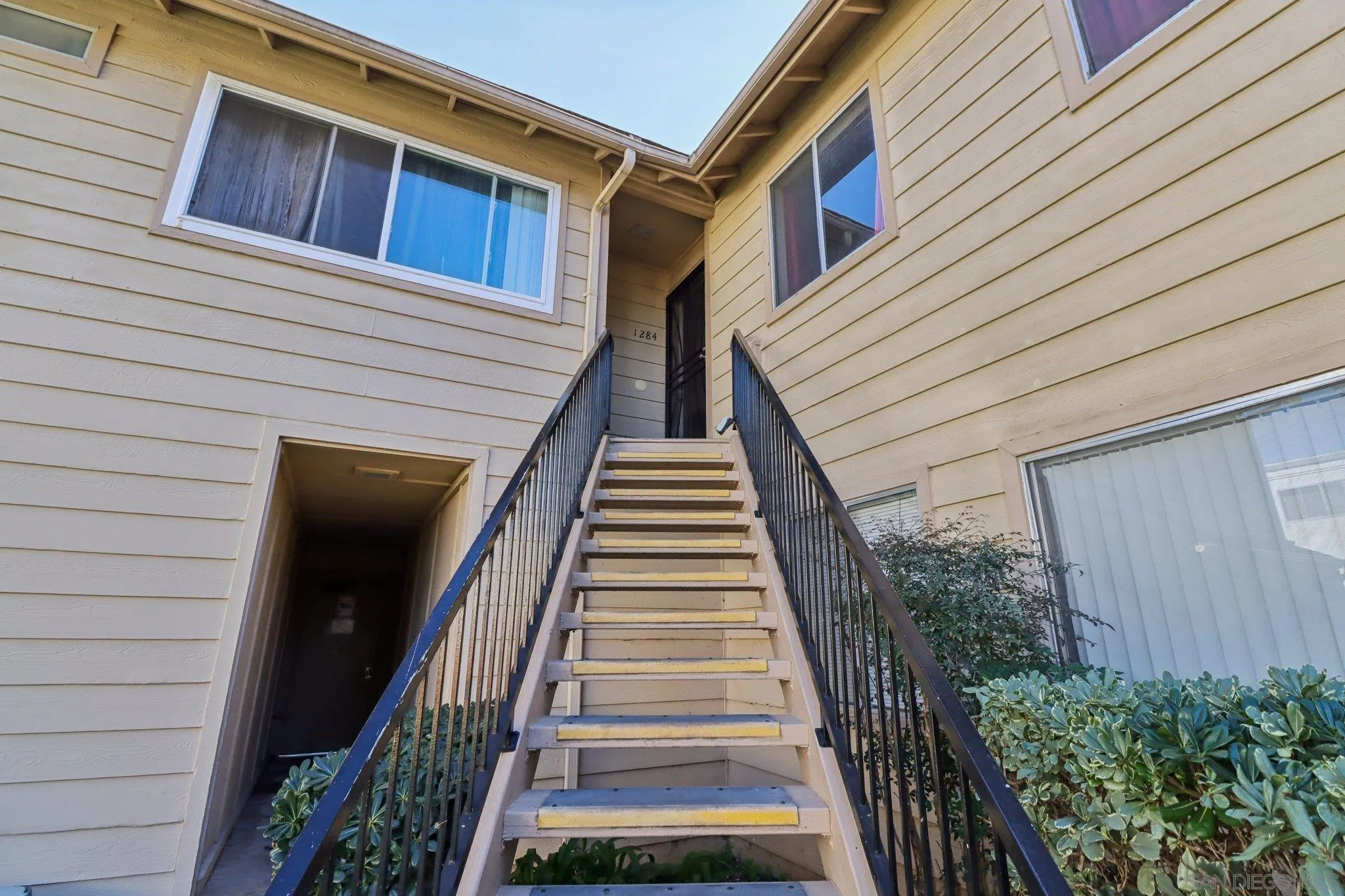 https://cdn.realtyfeed.com/cdn/127/2601087/c13e17e642112b81c00d3c4aa7b18d65.webp