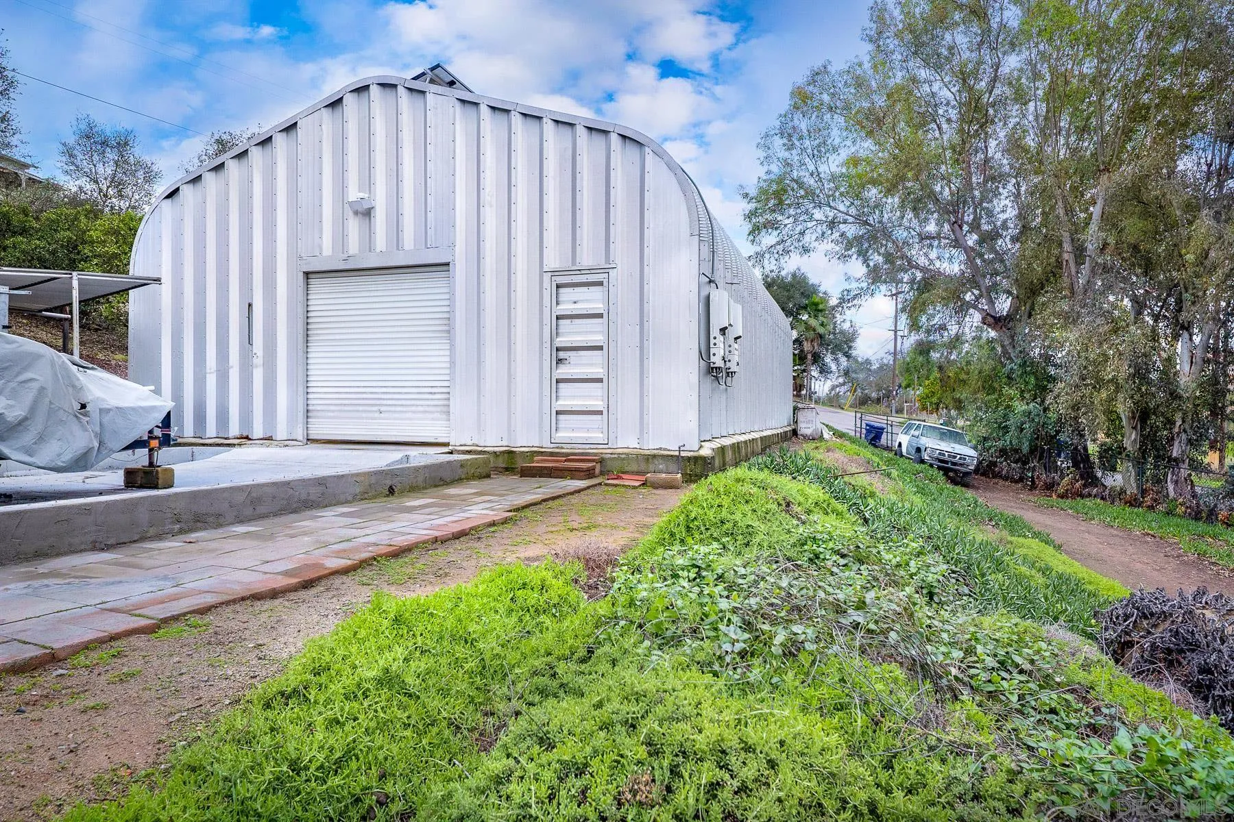 https://cdn.realtyfeed.com/cdn/127/2601091/43b624a0b8461f0d43725482fd5c78a5.webp