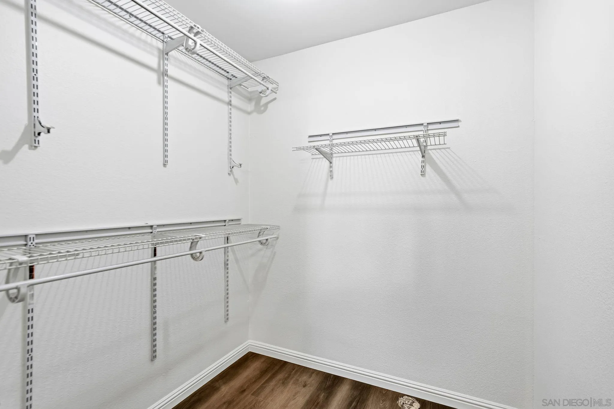 Photo #12: 2601093 Listing: Photo #12