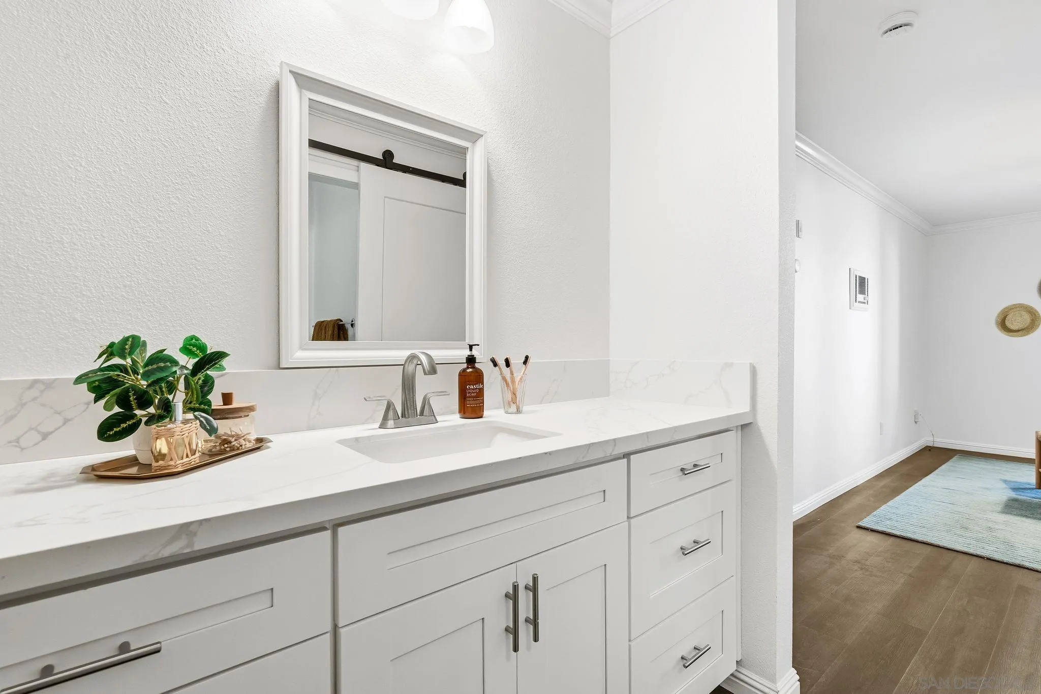 Photo #16: 2601093 Listing: Photo #16