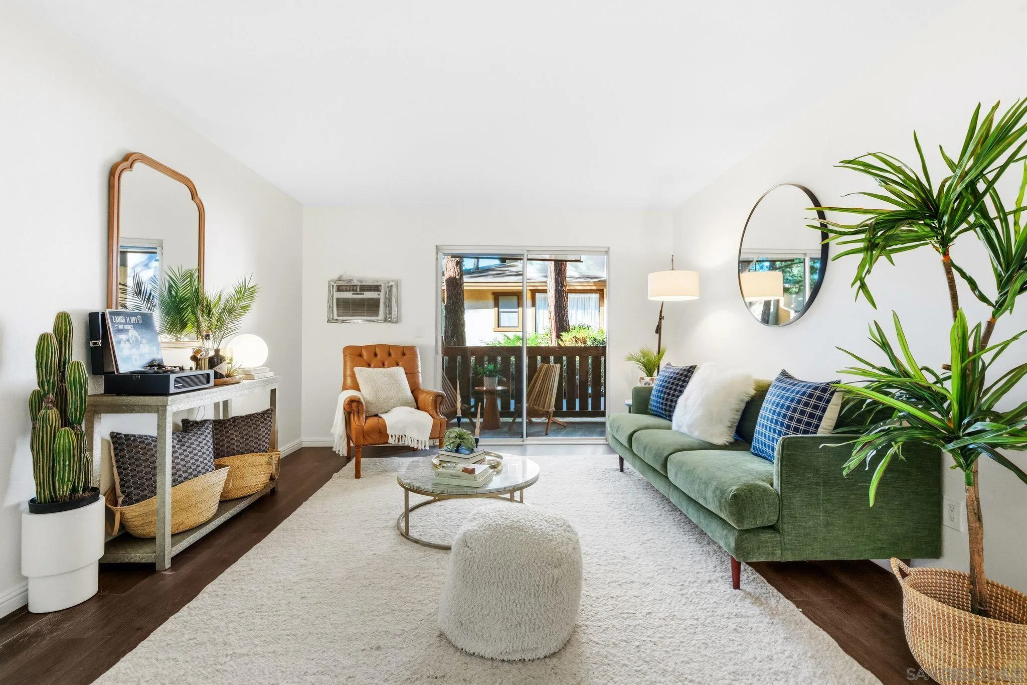 Photo #1: 2601093 Listing: Photo #1