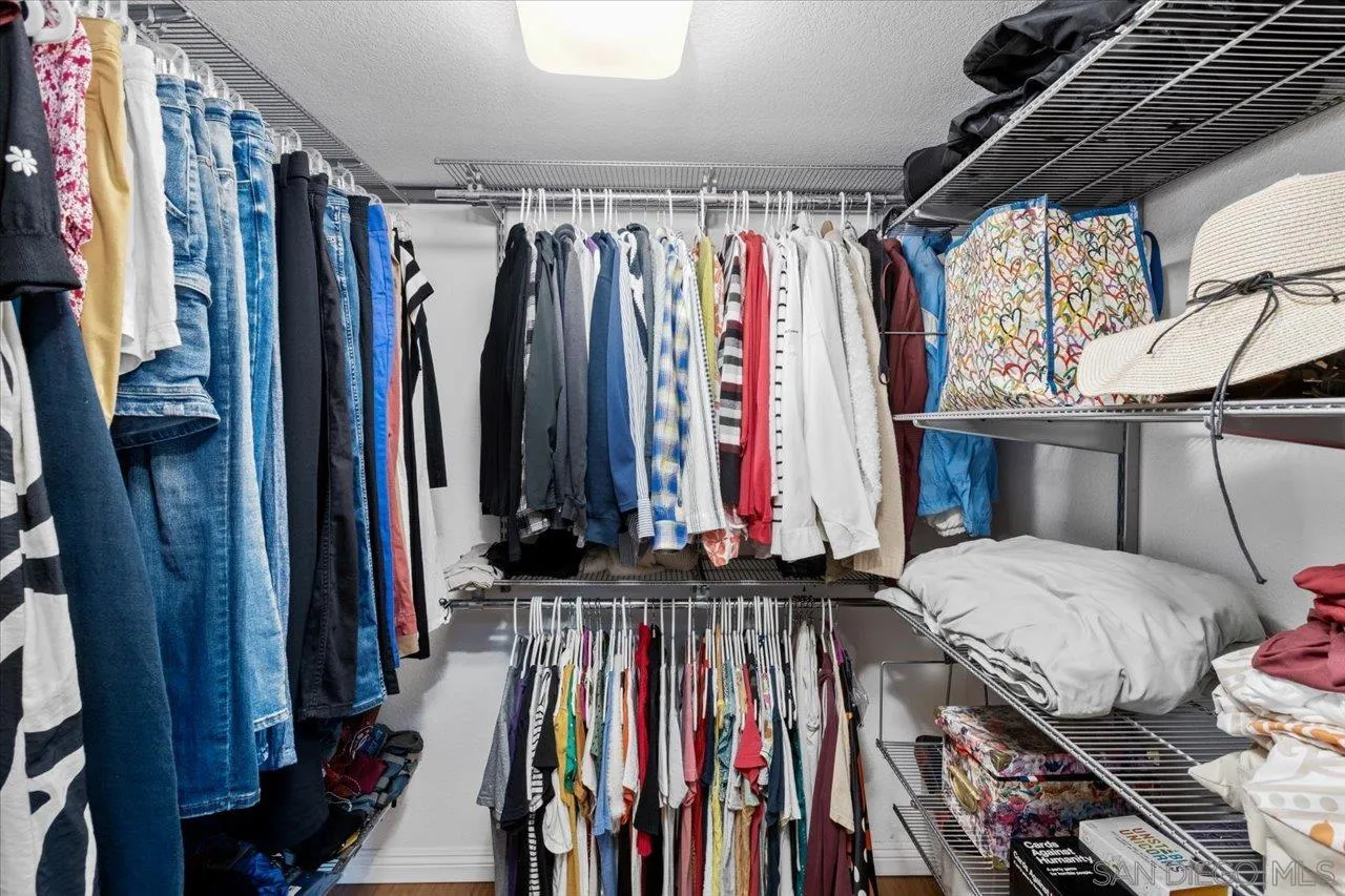 https://cdn.realtyfeed.com/cdn/127/2601094/0a744836eaad25b4d0b56a283df31527.webp