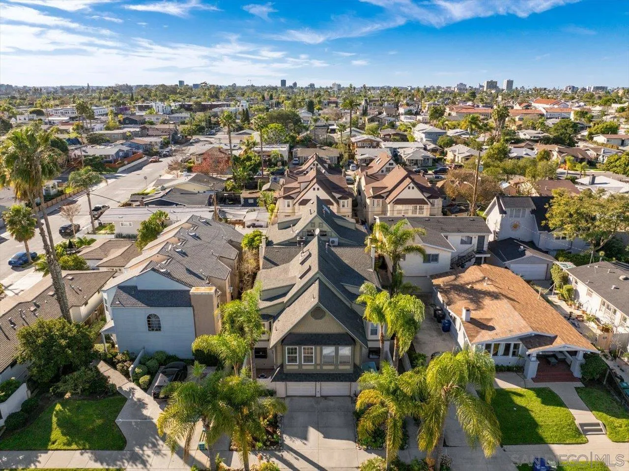 https://cdn.realtyfeed.com/cdn/127/2601094/a3d14bdc973a40f98285ff22d547d029.webp