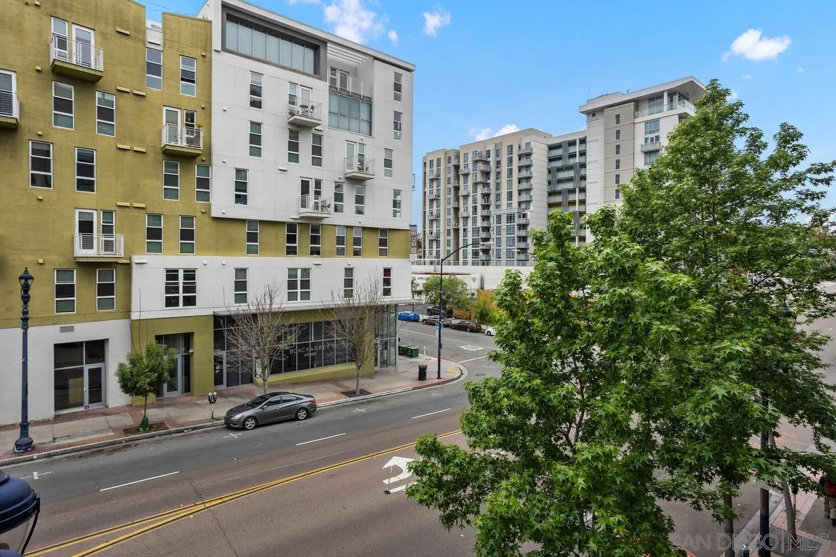 Photo #17: 2601097 Listing: Photo #17