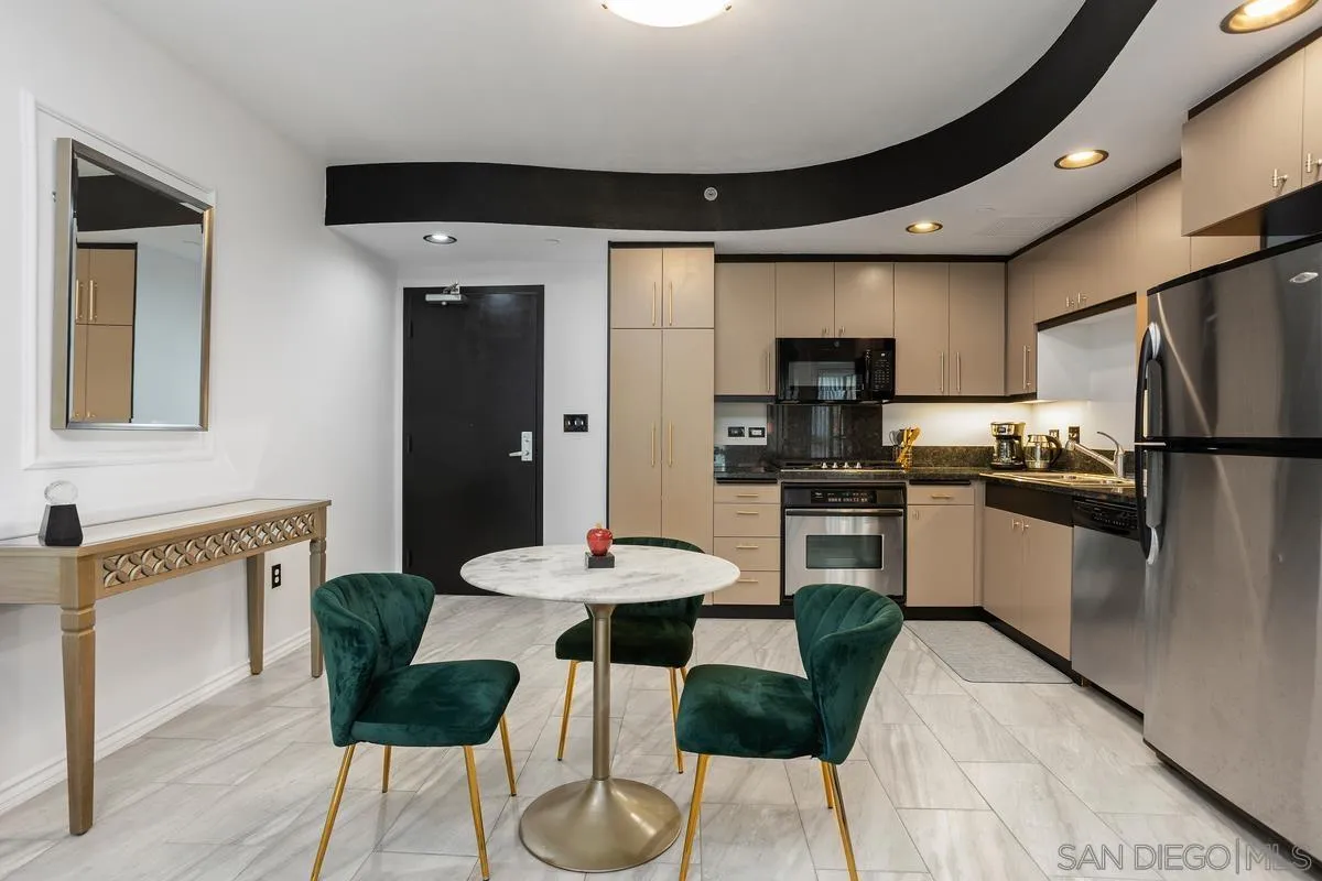 Photo #4: 2601097 Listing: Photo #4