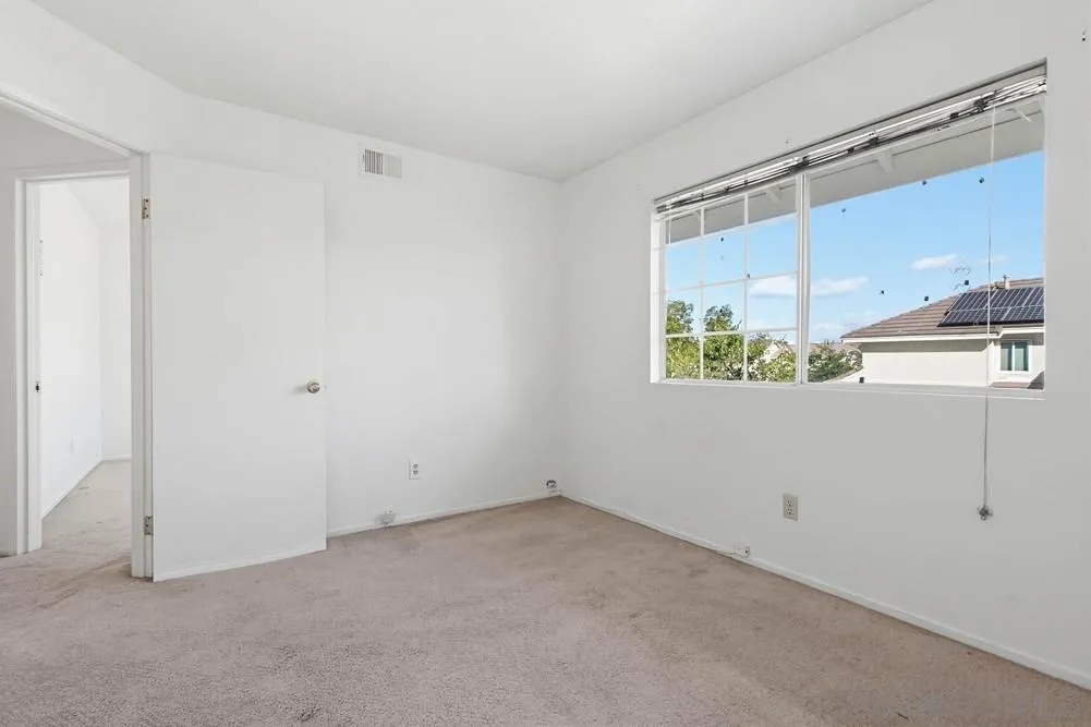 https://cdn.realtyfeed.com/cdn/127/2601099/8adbd1372adf6283da69118ae6414431.webp