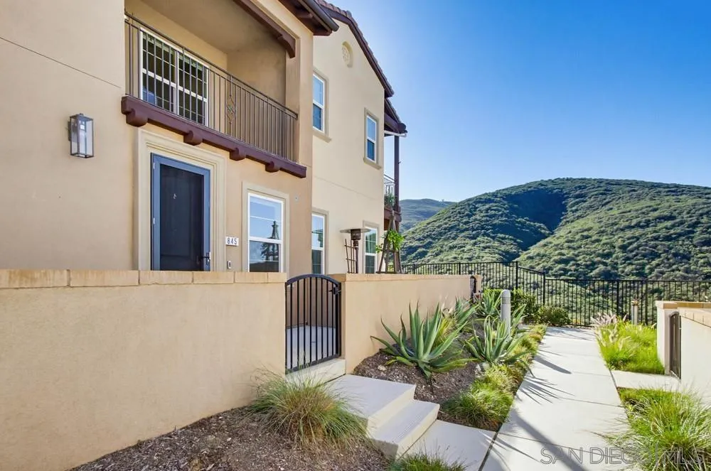 Photo #1: 2601102 Listing: Photo #1