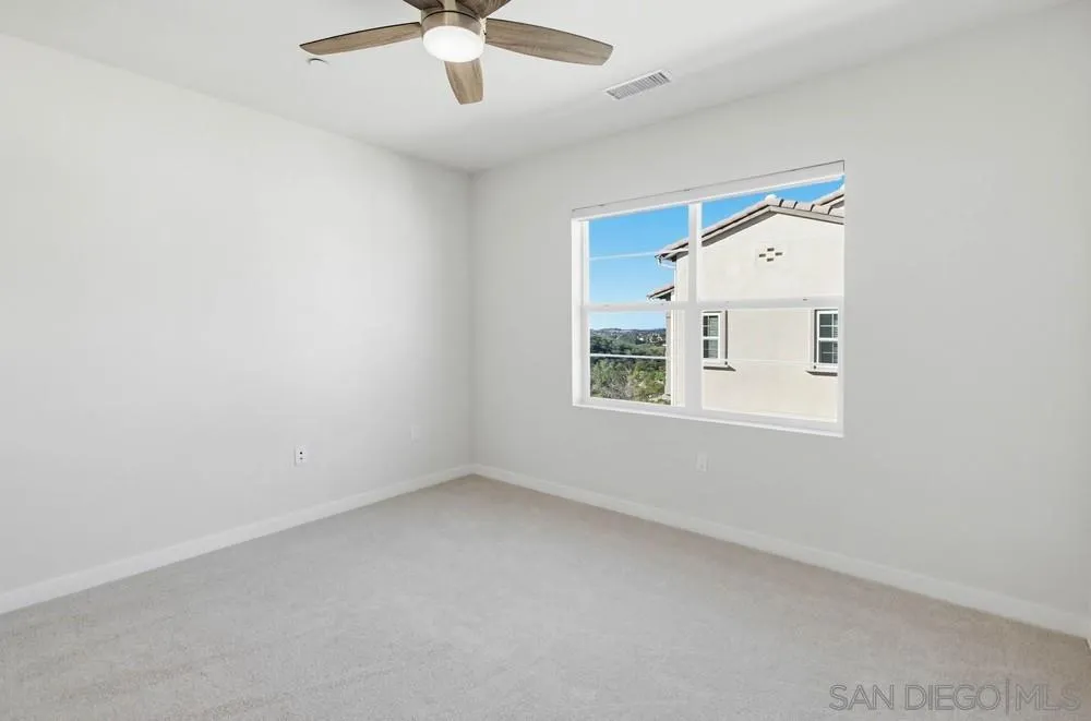 Photo #25: 2601102 Listing: Photo #25