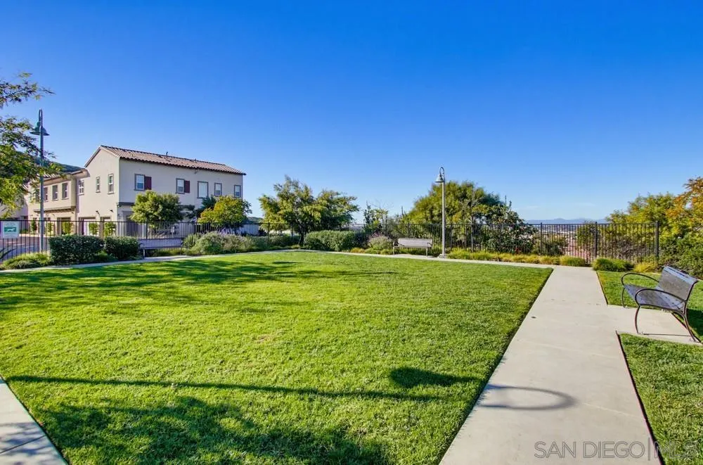 Photo #38: 2601102 Listing: Photo #38