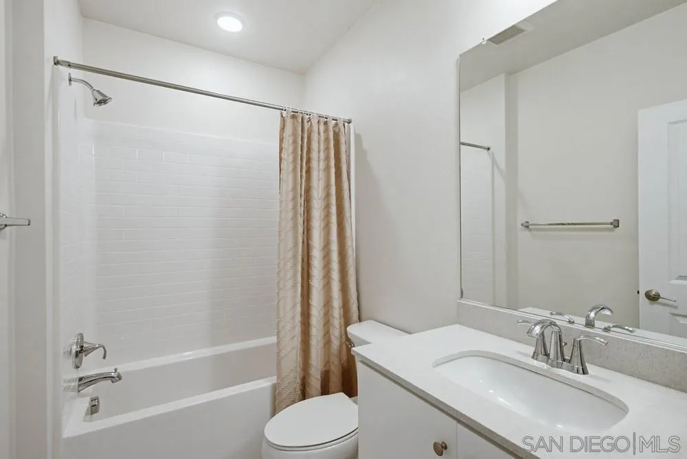 Photo #23: 2601102 Listing: Photo #23