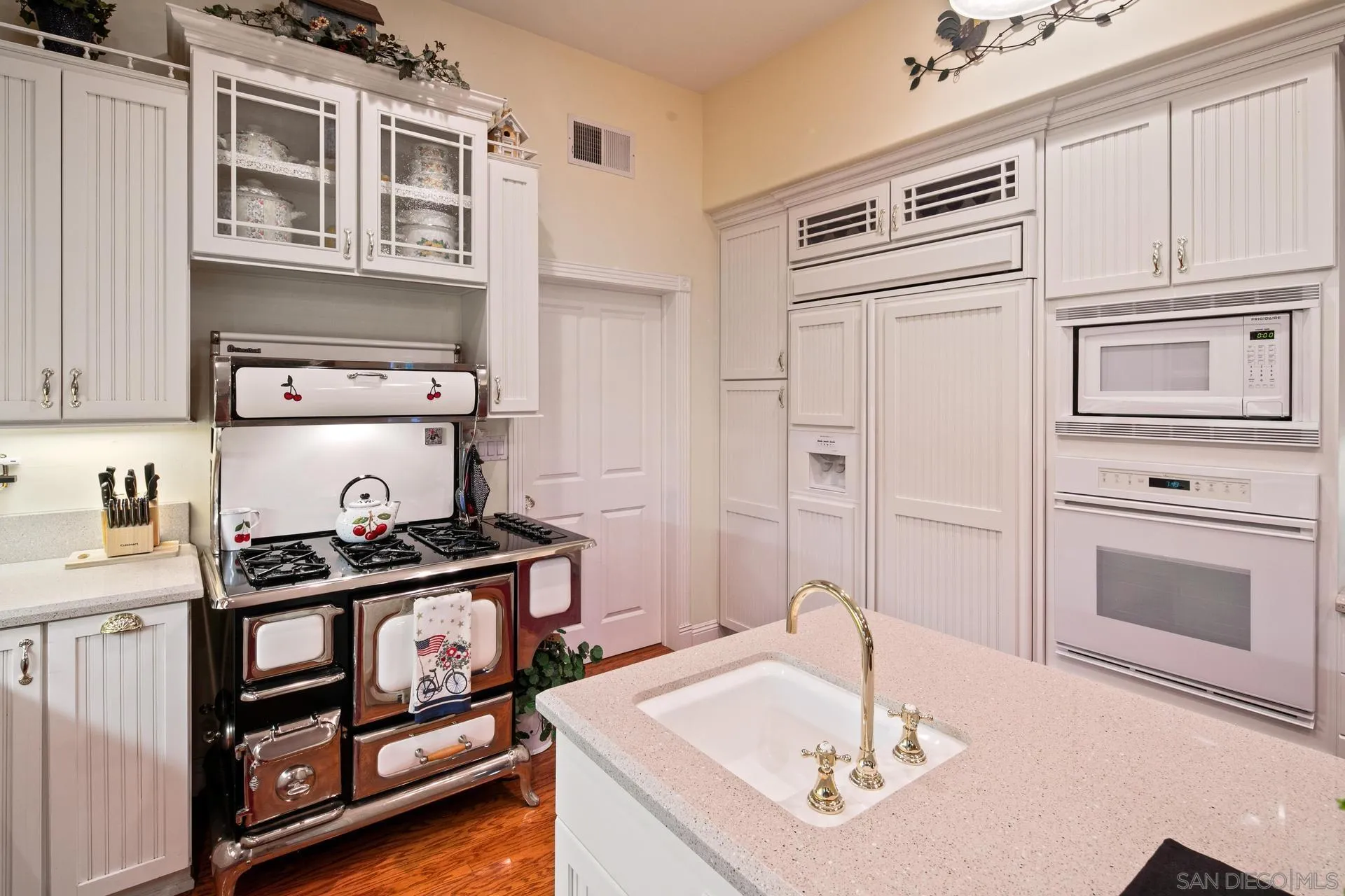 https://cdn.realtyfeed.com/cdn/127/2601103/155b664ababe9b7abf96a3d2e9ac1c0c.webp