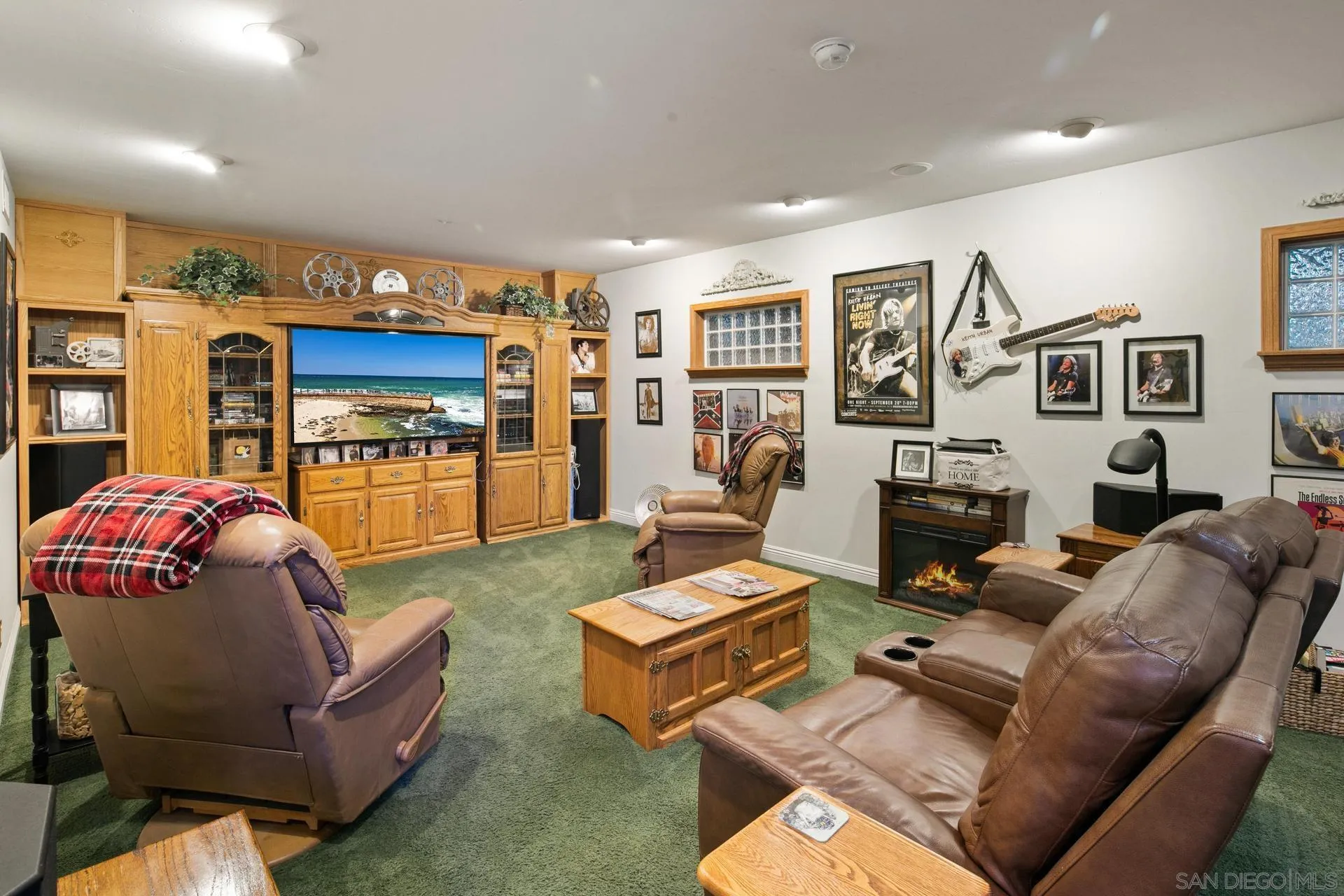 https://cdn.realtyfeed.com/cdn/127/2601103/7b02687f191e35f33bbaec533ef4e8ed.webp