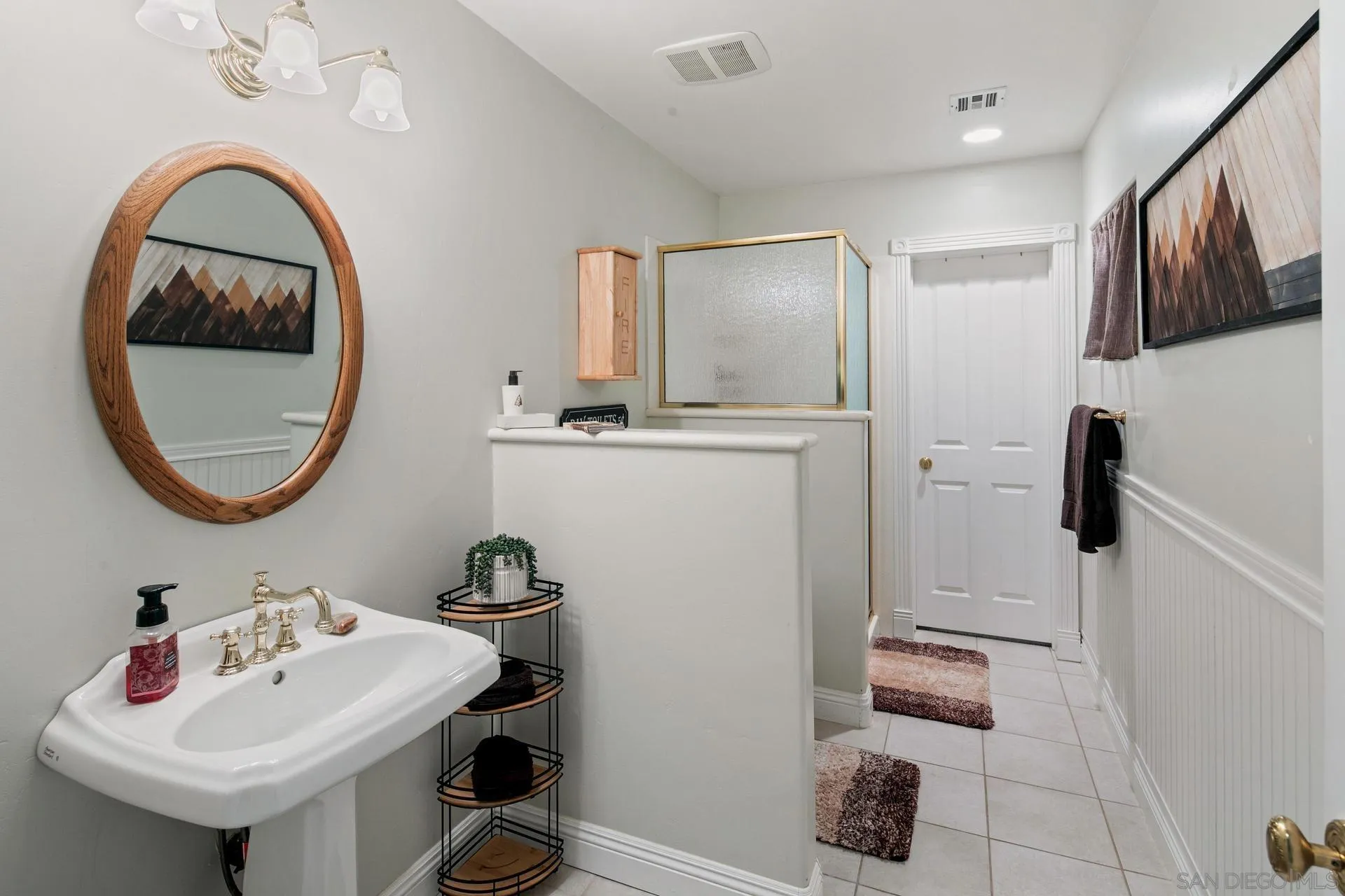 https://cdn.realtyfeed.com/cdn/127/2601103/873d50765ab5559fedf1f944208763a3.webp