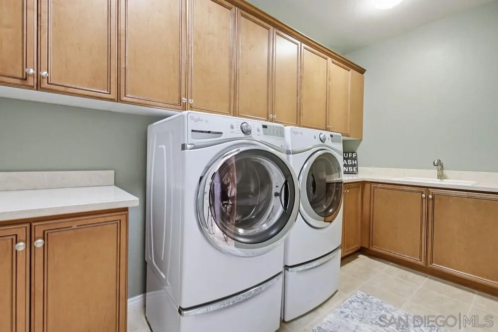 https://cdn.realtyfeed.com/cdn/127/2601111/143d928c9d89ed94e3504700ca6fdc00.webp